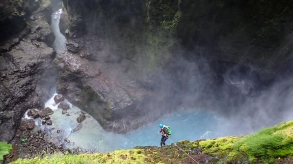 Canyoning expeditie_Mountain Moments